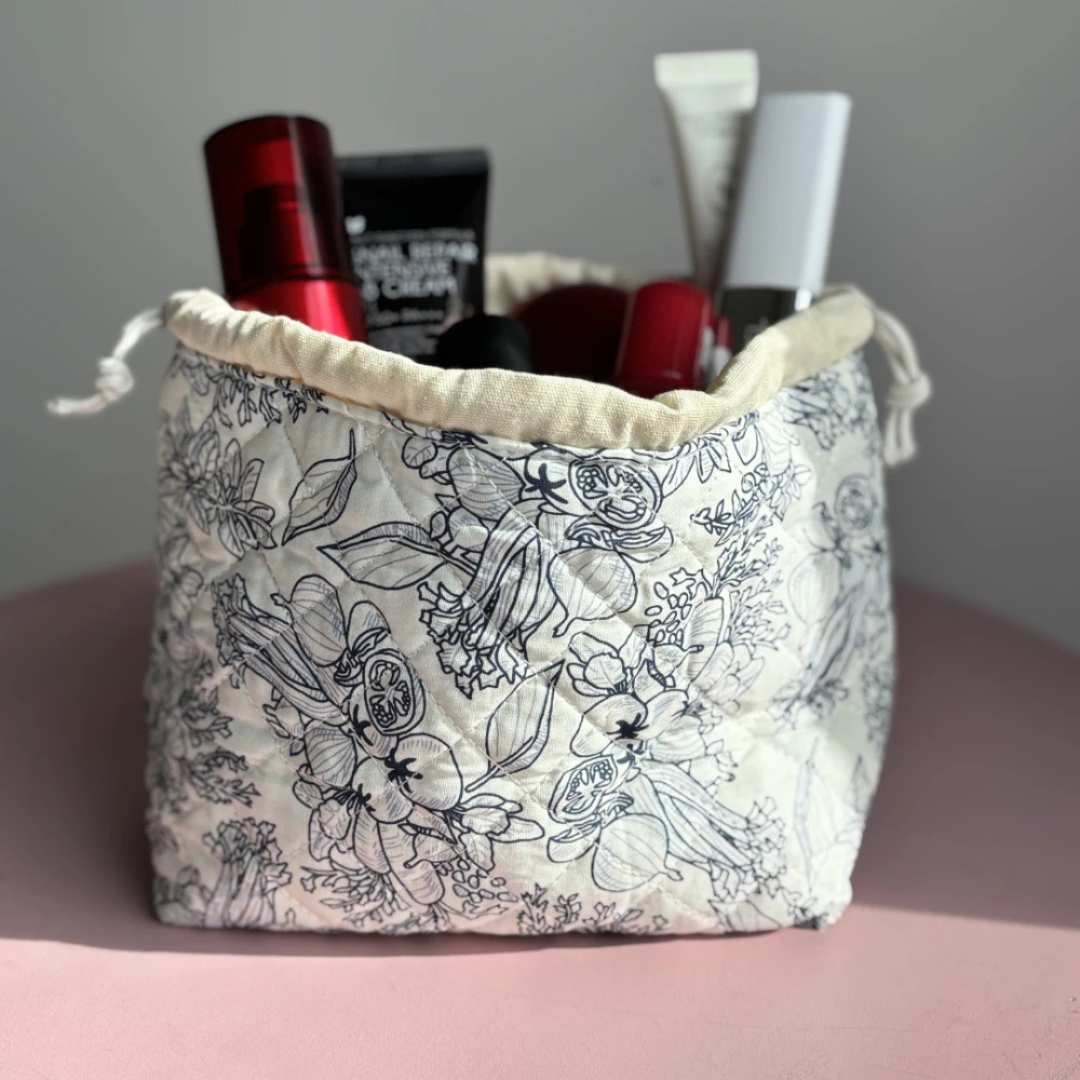 Maude Makeup Taske - Råhvid/Mørkeblå